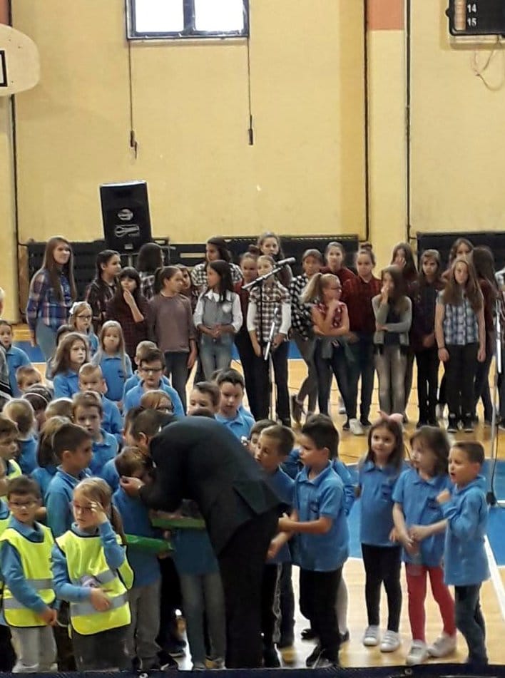 Uniforme prvaci3 foto Opstina Medijana