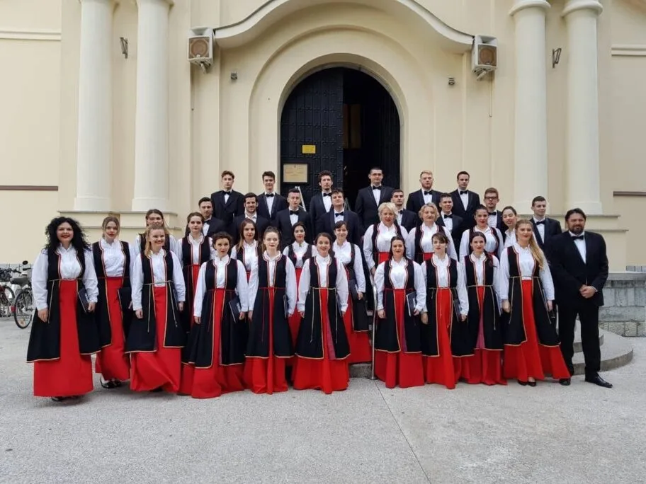 Akademski hor foto SKC Nis