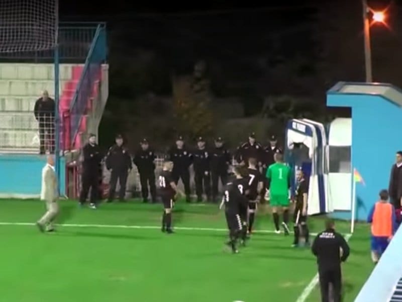 Dinamo Radnik izlazak sa terena foto print screen superliga