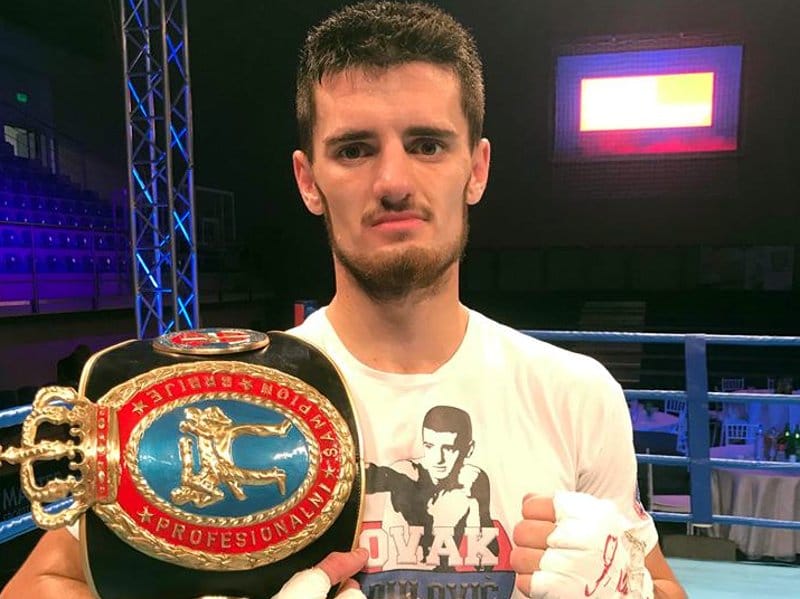 Radulović izgubio od Dagestanca na "Megdanu 21. veka" 10 Novak Radulovic kik boks profesionalni pojas foto KBK Nis