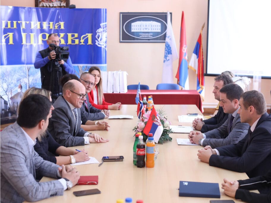 Norveski ambasador foto NFY