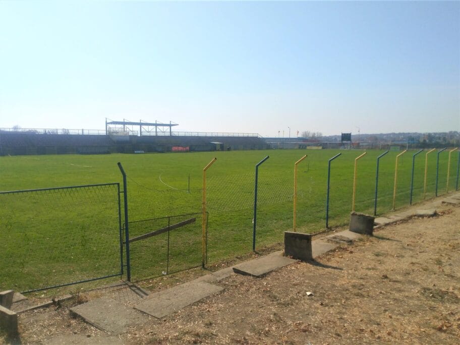 Antić: Privatnici se udružili da stadion “Jumko” osposobe za Superligu 20 Stadion Jumko Vranje foto Juzne vesti IM scaled