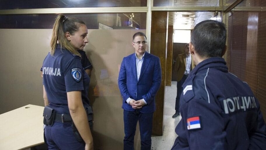 104212903 31506405 b