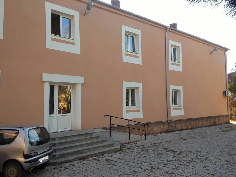 Zgrada CZS G Han bez table sa natpisom