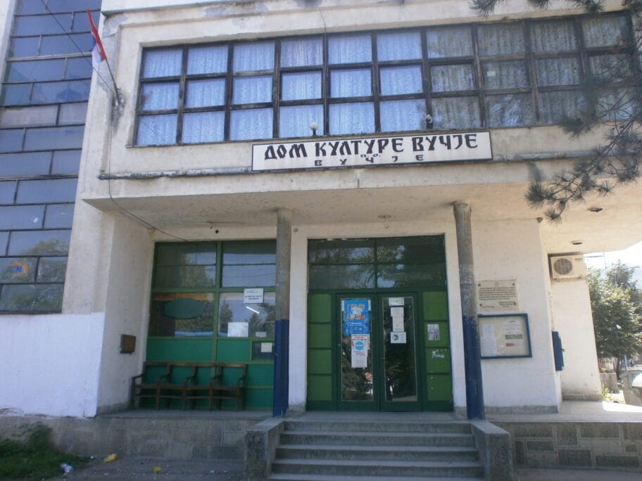 Dom kulture Vucje foto wikimedia Miljan Simonovic scaled