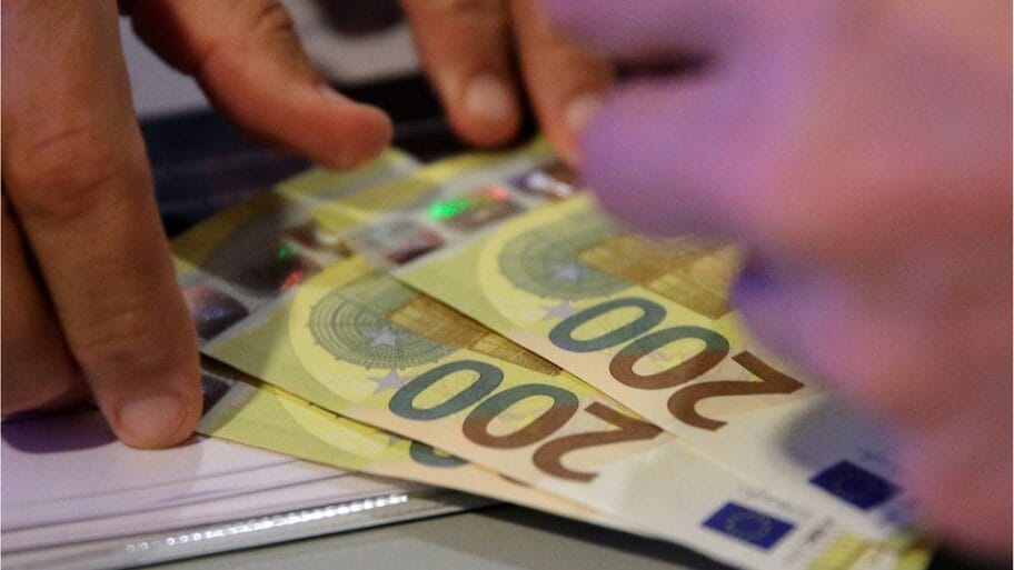Belgija: Radnici u čeličani greškom dobili bonus od 30 hiljada evra 1 104276690 mediaitem104276689