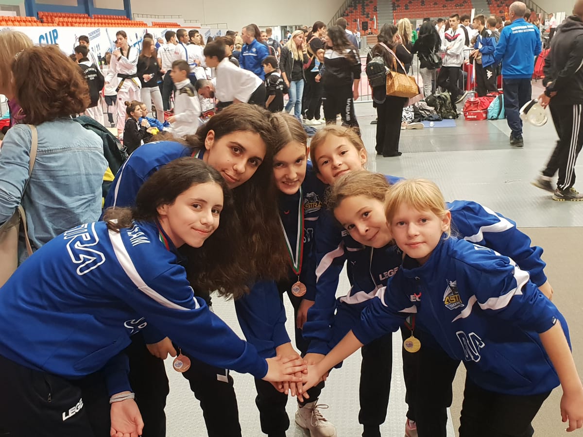 takmicarke tk astra nis foto as