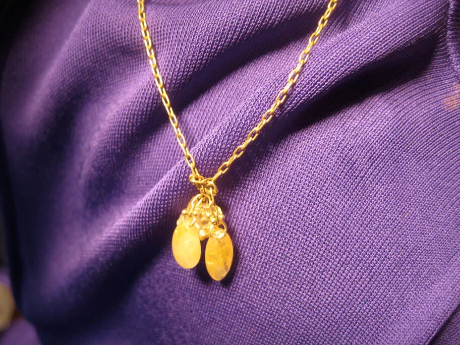 ogrlica foto flickr HousingWorksThrift Shops