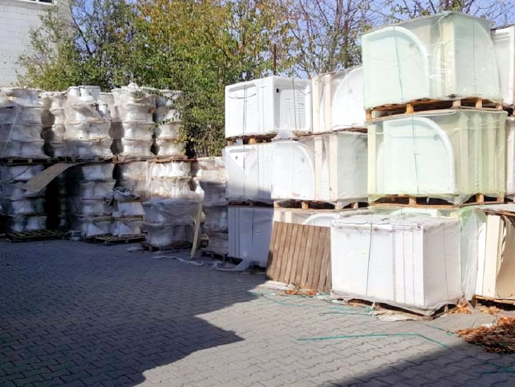 Još jedna krađa robe iz carinskog skladišta, nestala ve-ce sanitarija 1 keramika i sanitarije u skladistu foto uprava carina