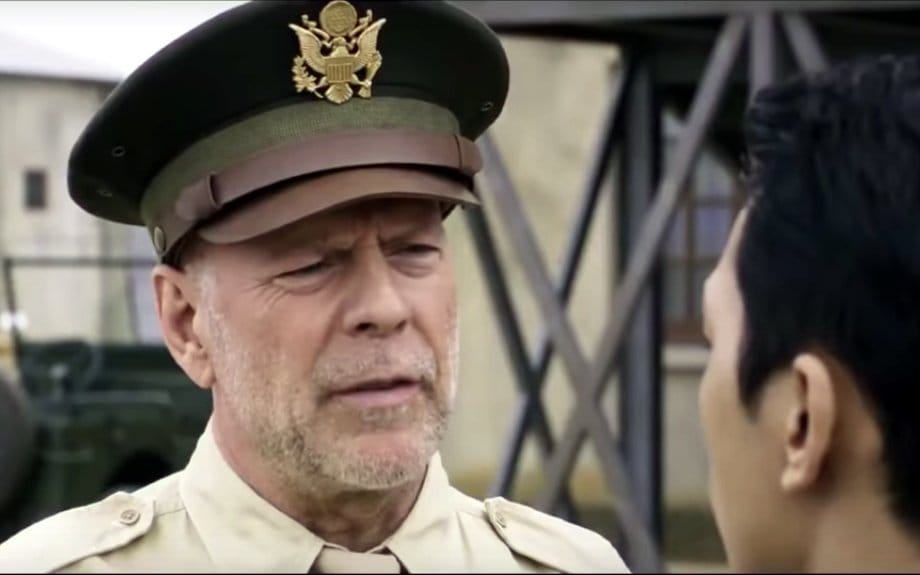 Vazdusni napad film foto print screen Youtube