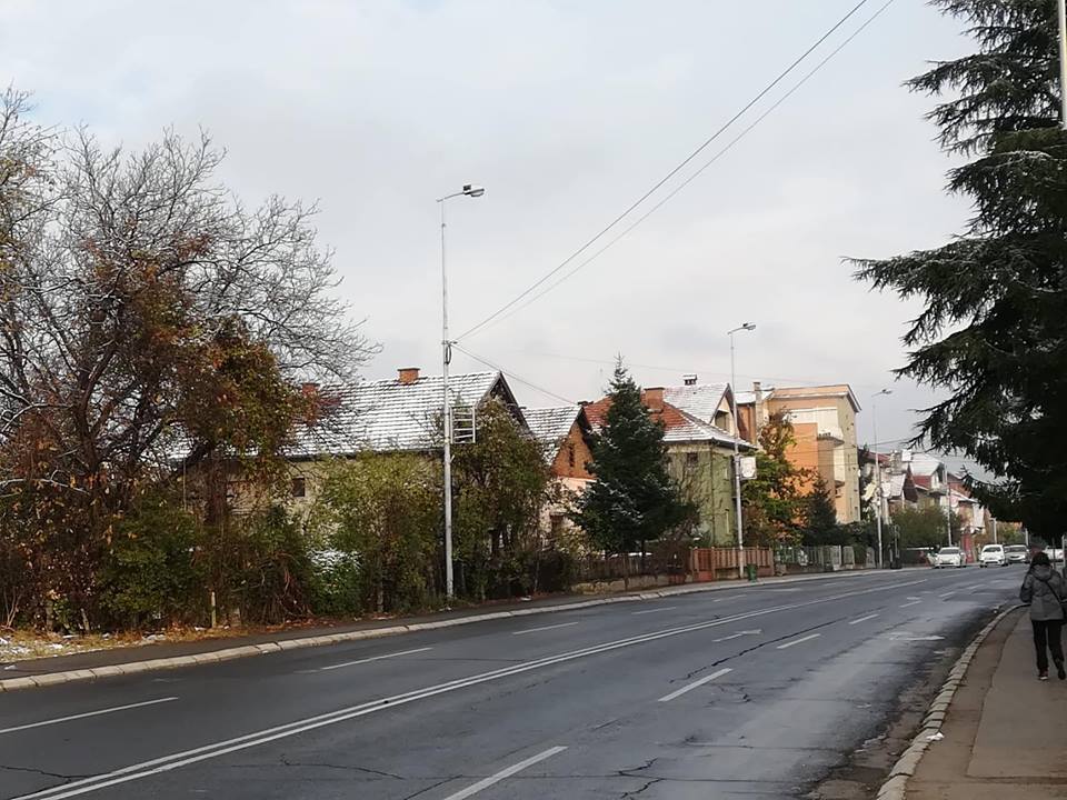Putevi u Nišu prohodni, u višim predelima bačena so 1 Ulica Proleterska Sneg krovovi Foto J Canic