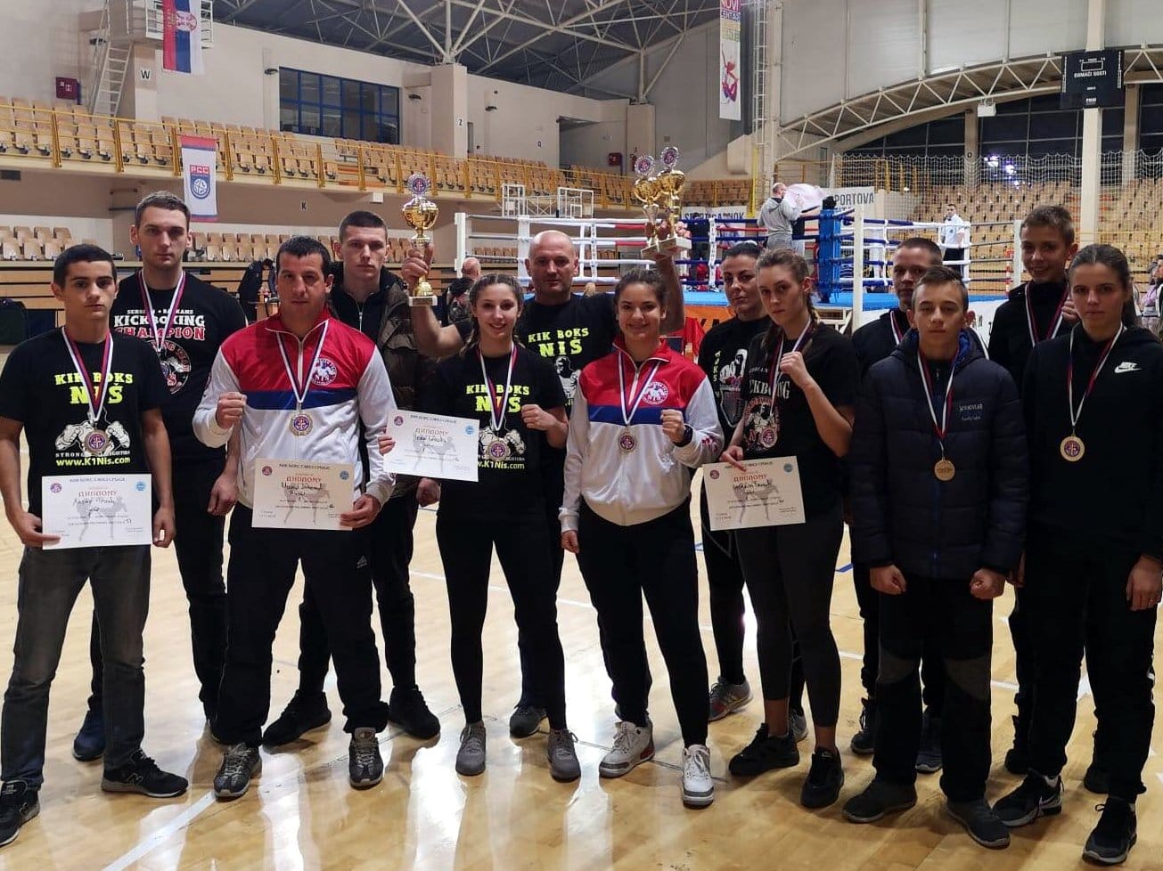 Kik-boks klub Niš najbolji u svim konkurencijama na Prvenstvu Srbije 1 Kik boks klub Nis najbolji u Senti foto Kik boks klub Nis