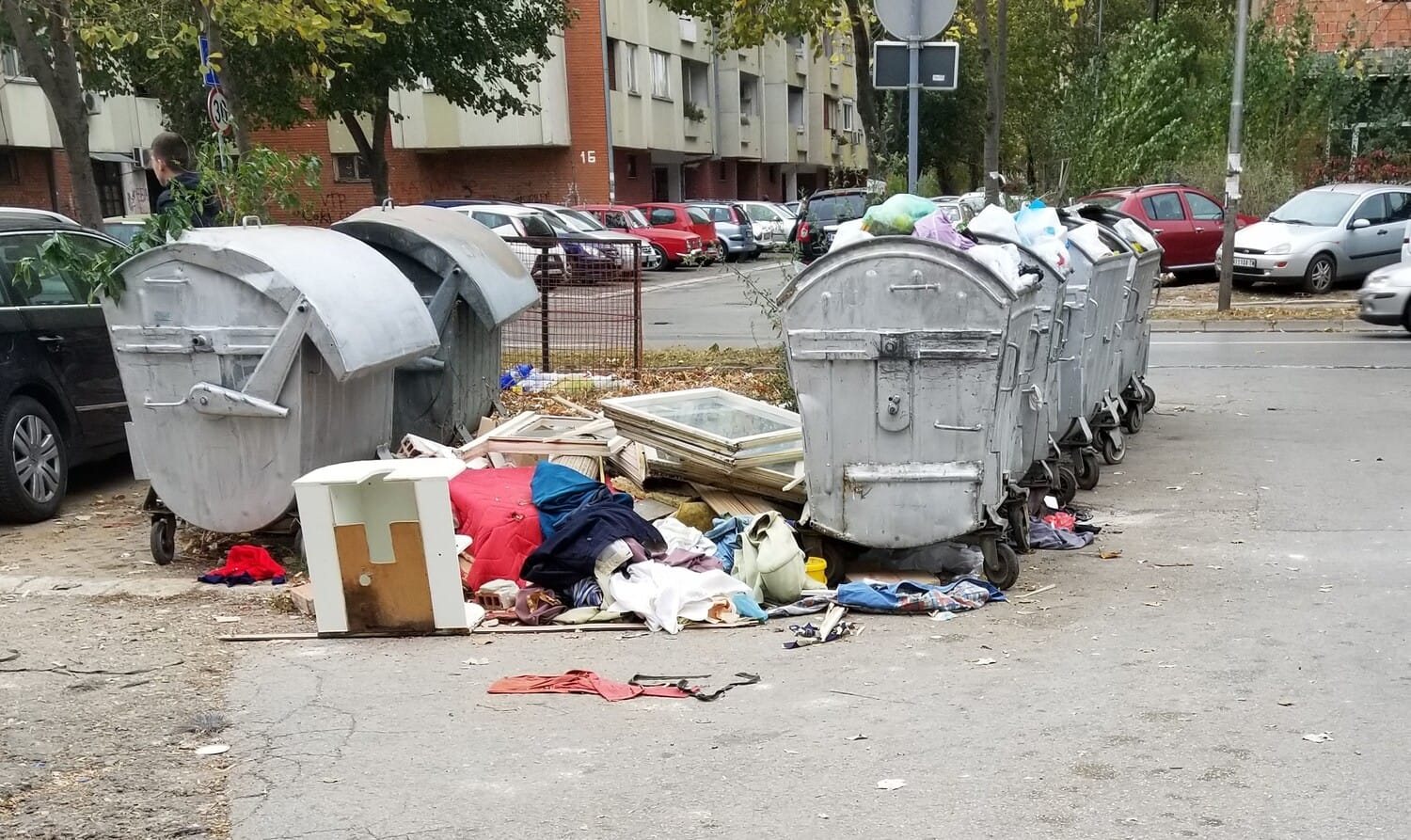 Kontejneri Bulevar Prijavi problem