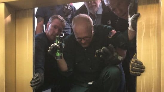 Čikago: Preživeli pad lifta sa 95 sprata 17 104409966 mediaitem104409961