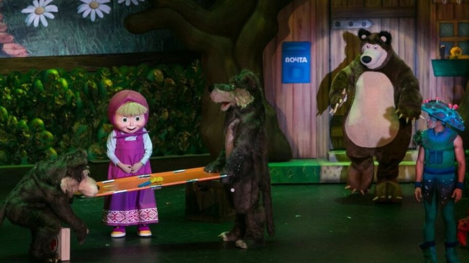 Za Tajms je crtani „Maša i medved“ ruska propaganda – publika iznenađena 15 104379283 mashaandbeargetty