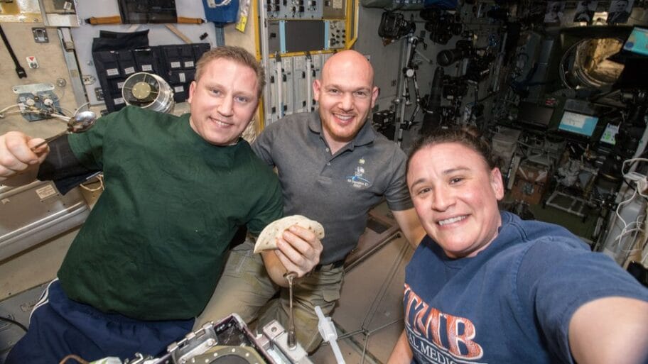 Međunarodna svemirska stanica: Kad srpski studenti propituju astronaute 1 104444471 iss057e074565