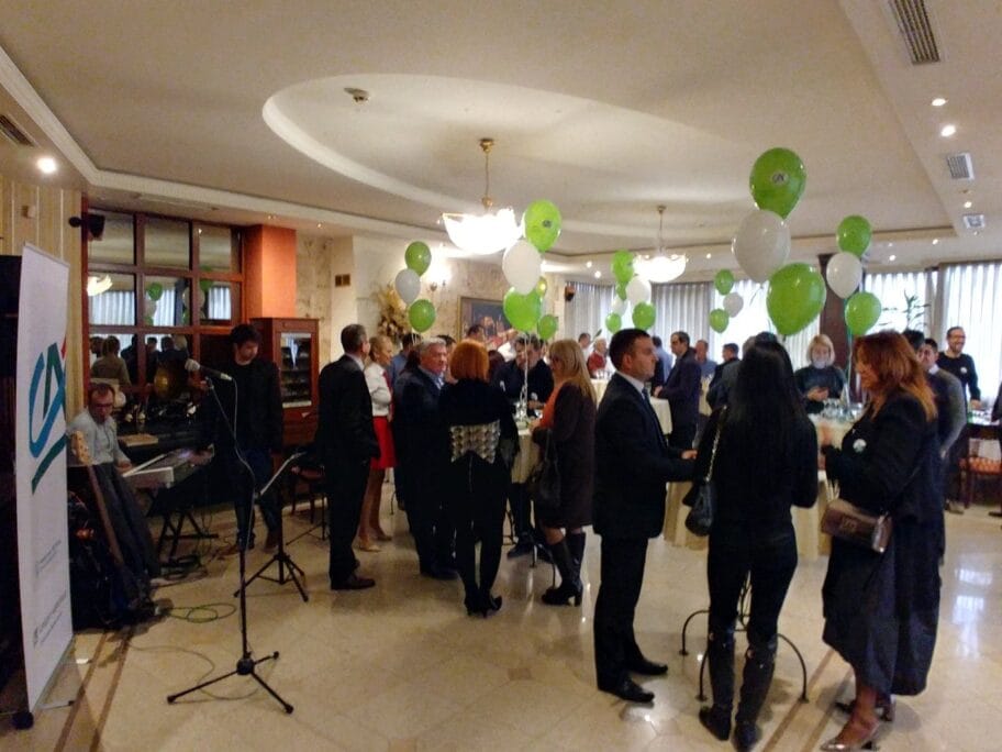"Crédit Agricole" banka okupila klijente na koktelu u Nišu 5 Koktel banka foto Credit Agricole