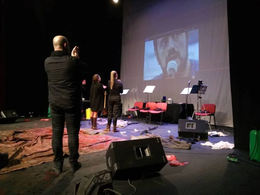 Ovacije Aleksinčana za “zabranjenog” Trifunovića - “Da ne glumimo majmune za nečije politikanstvo” 19 sergej kokan