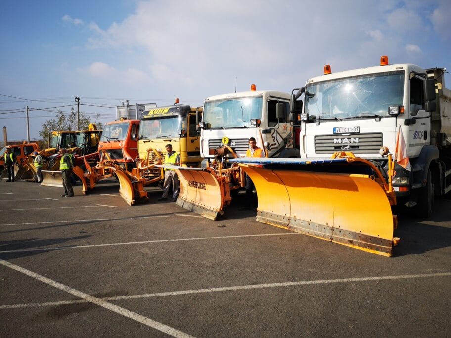 Mehanizacija novembar 2018 foto JP Urbanizam i izgradnja