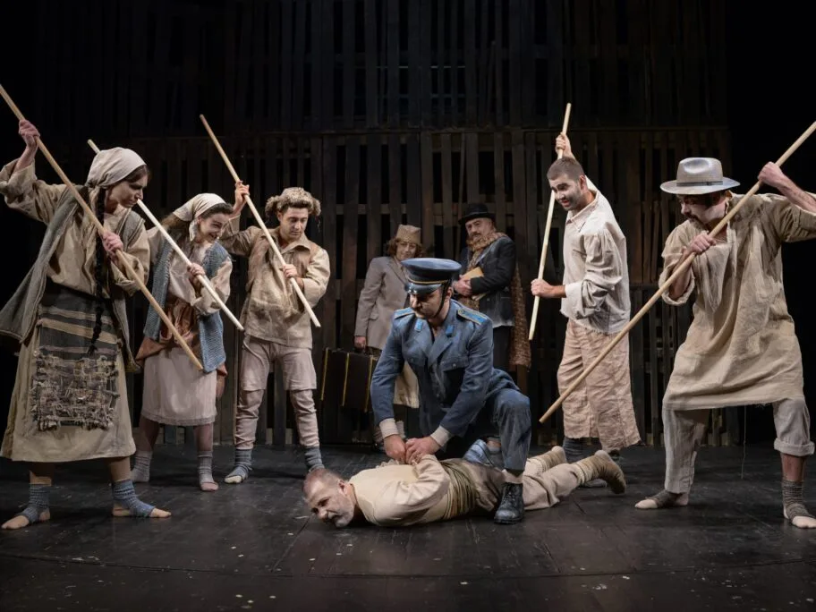 "Limunacija": Priča aktuelna i danas jer demokratija u Srbiji nije evoluirala 15 Limunacija 04 scaled