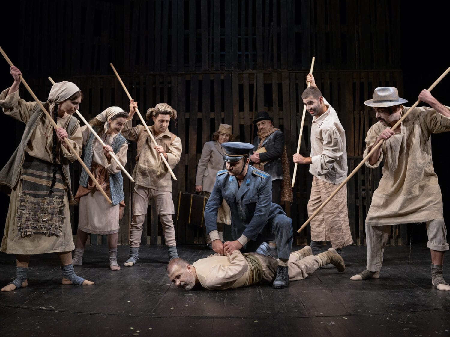 "Limunacija": Priča aktuelna i danas jer demokratija u Srbiji nije evoluirala 1 Limunacija 04 scaled