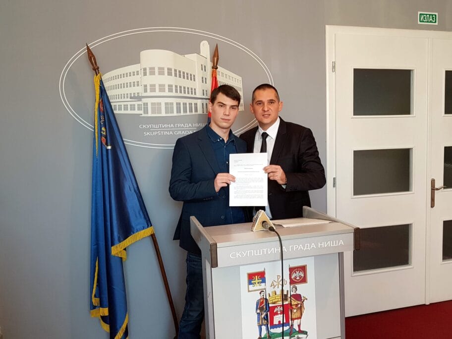 stankovic i cejovic podneli odbornicku inicijativu foto DS Nis scaled