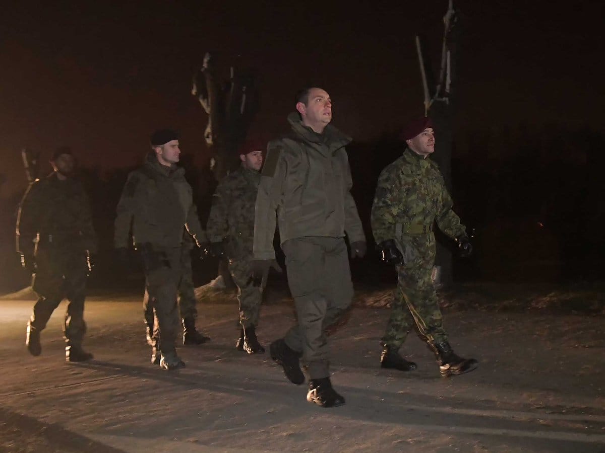 Vulin marsira foto Ministarstvo odbrane