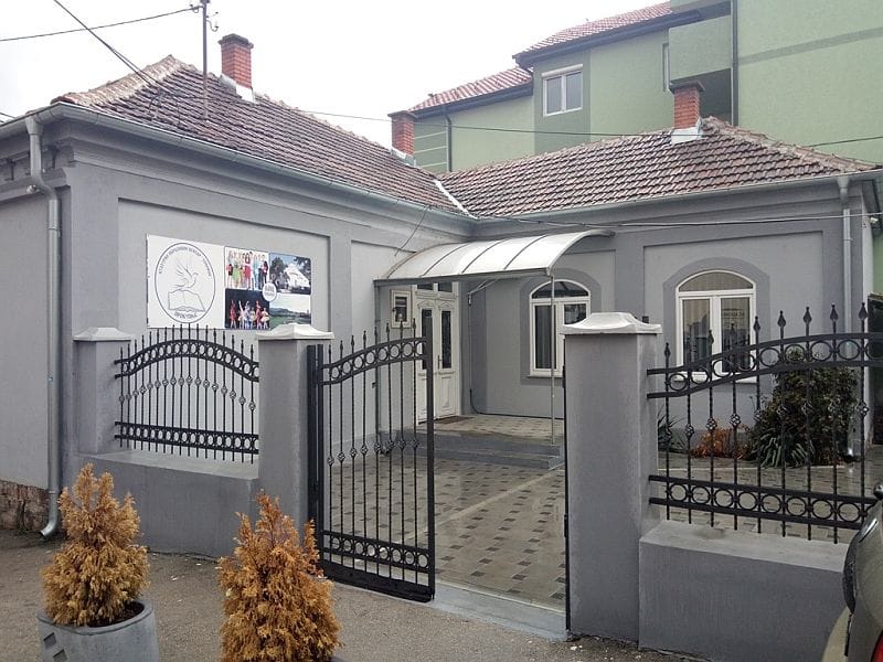 Kulturno-obrazovni centar napušta nedavno renoviranu zgradu, useljava se SNS? 1 zgrada koc prokuplje foto lj m