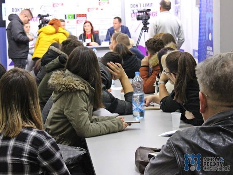 Gimnazijalci Tesanj foto Media i reform centar