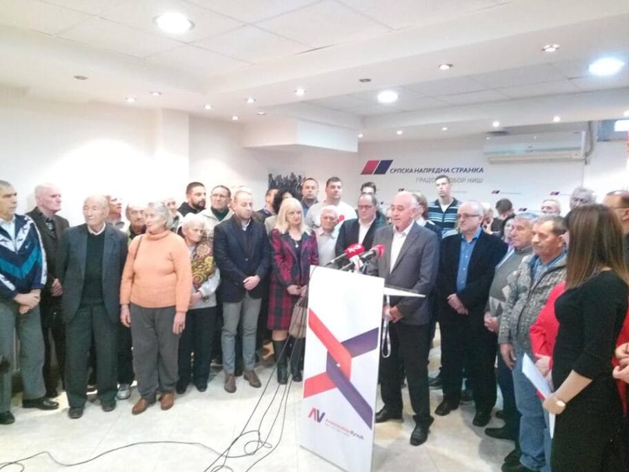 sns uclanjenje foto m z