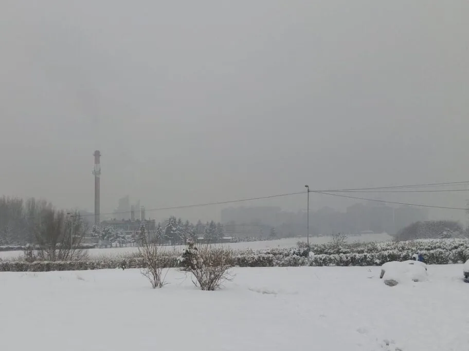 Deo centra Niša zbog kvara na toplovodu nema grejanje 20 Toplana Dimnjak Sneg V Milic