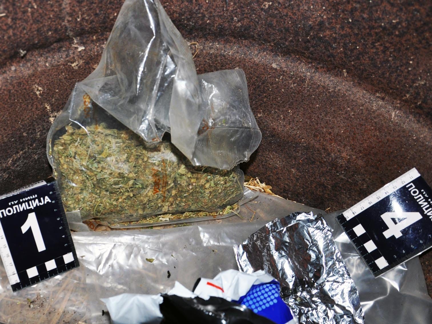 Uhapšena trojica Nišlija zbog skoro pola kilograma marihuane 1 Marihuana PU Nis