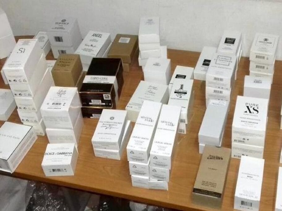 zaplenjeni parfemi foto Uprava carina