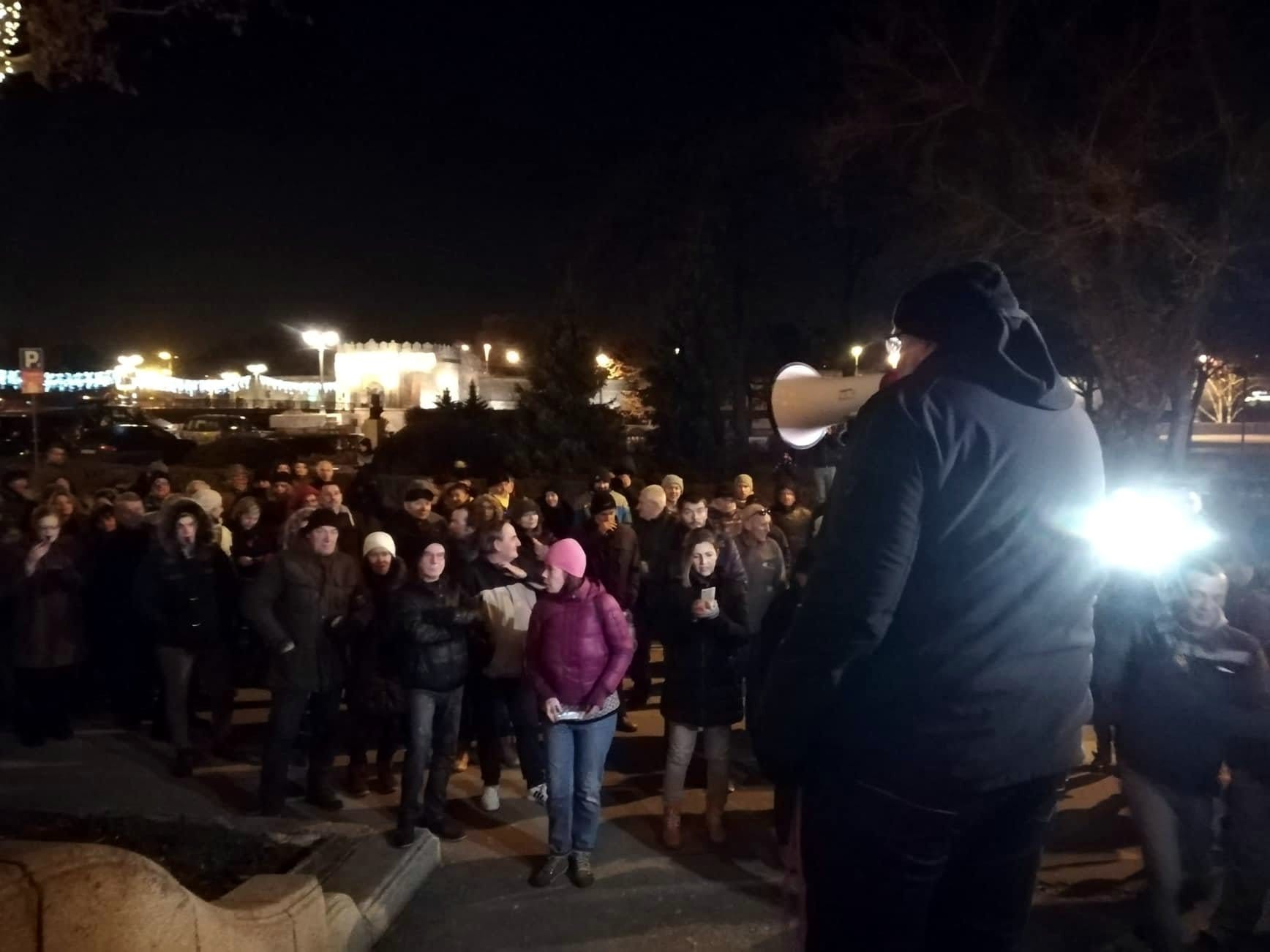 Protest-Zivic4;-foto:-JV