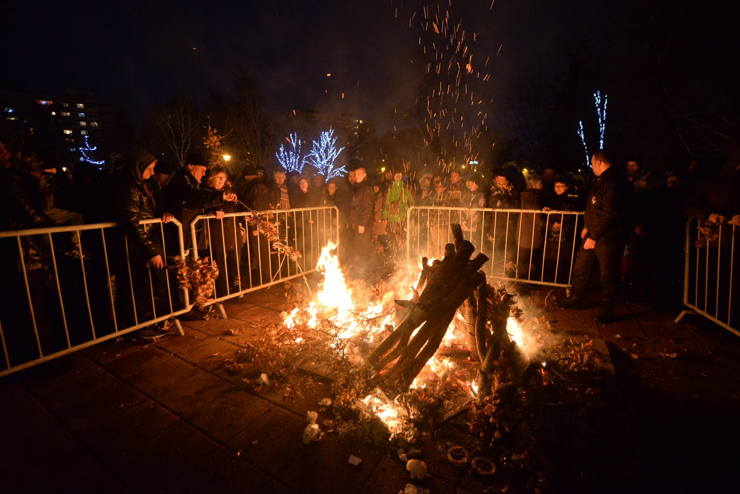 Božić - najradosniji hrišćanski praznik koji se proslavlja u krugu porodice 1 VAK 6095