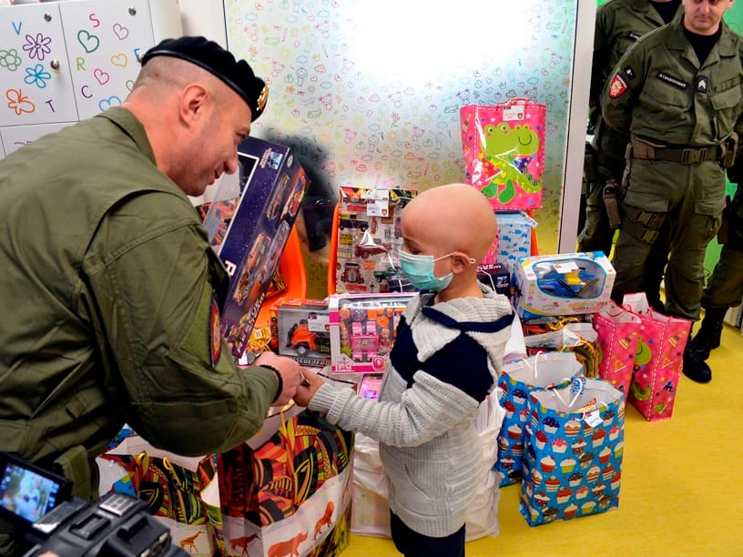 Zandarmi paketici1 foto Klinicki centar