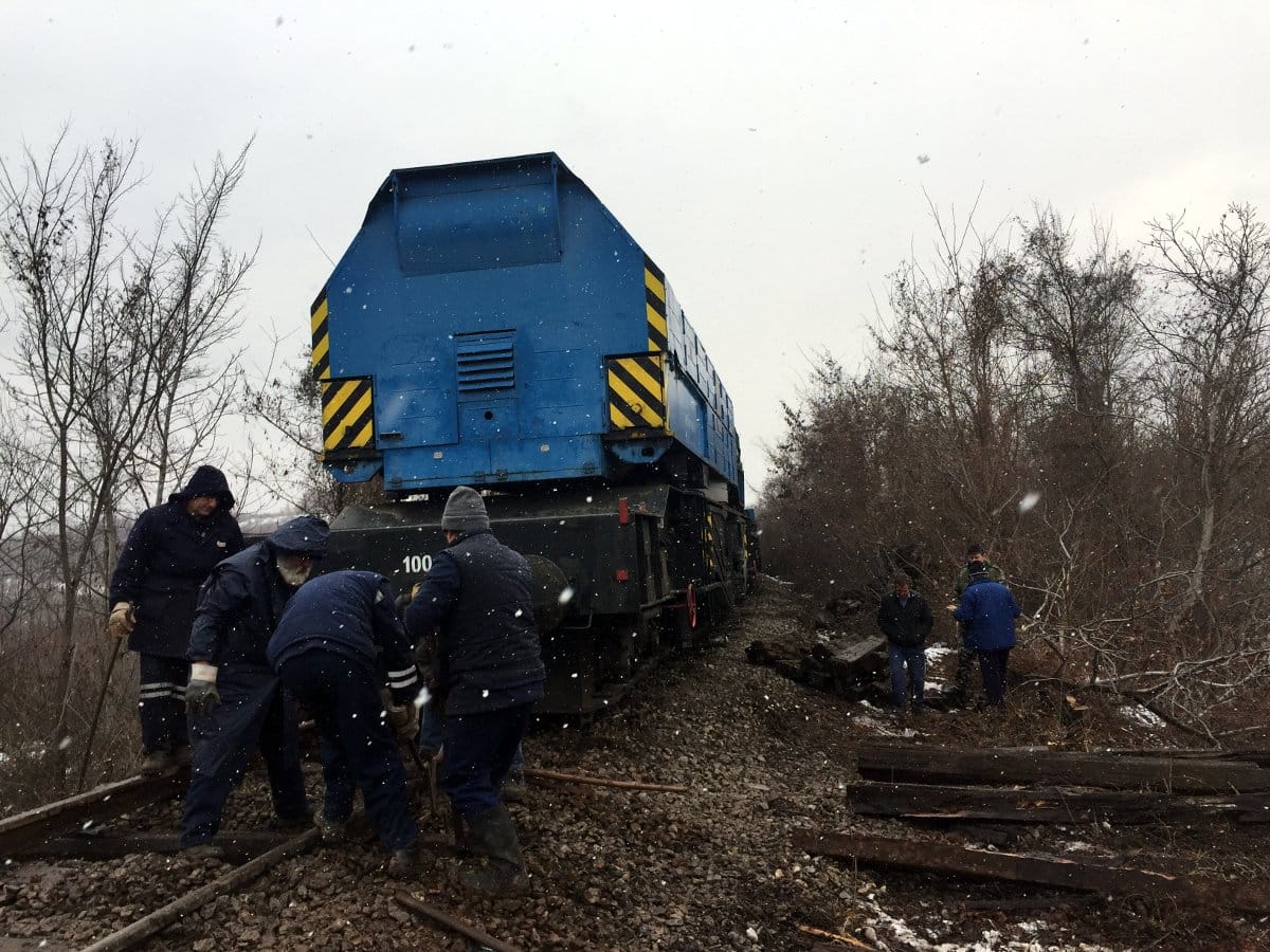 Pruga-iskliznula-dizalica;-foto:-JV-D.-Milojkovic