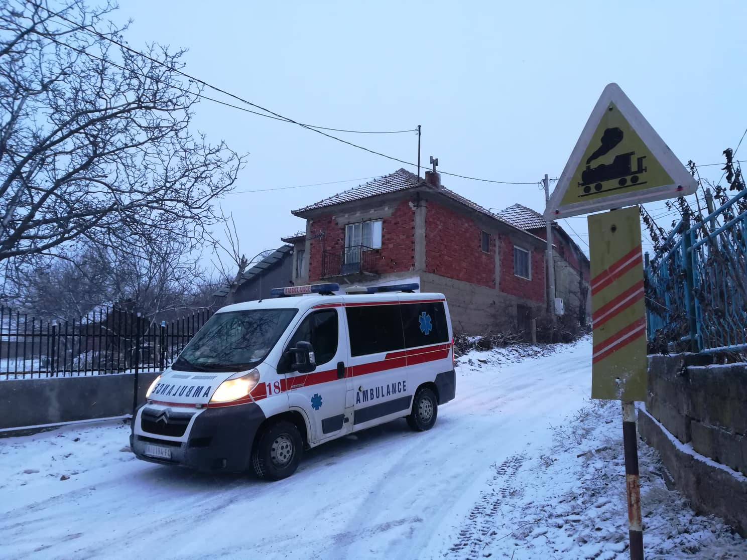 jasenovik,-nis,-evakuacija,-foto-jv-ja-1