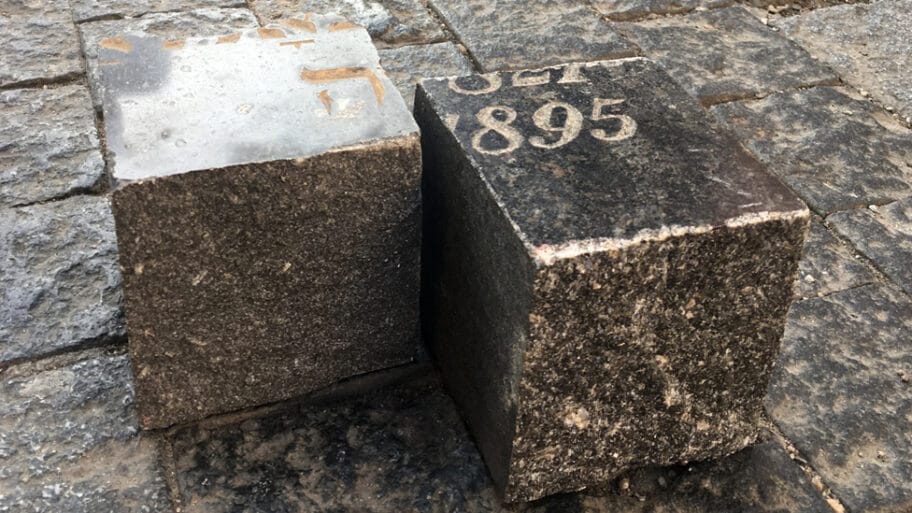 Evropska prestonica popločana jevrejskim nadgrobnim spomenicima 14 105155641 895 976b