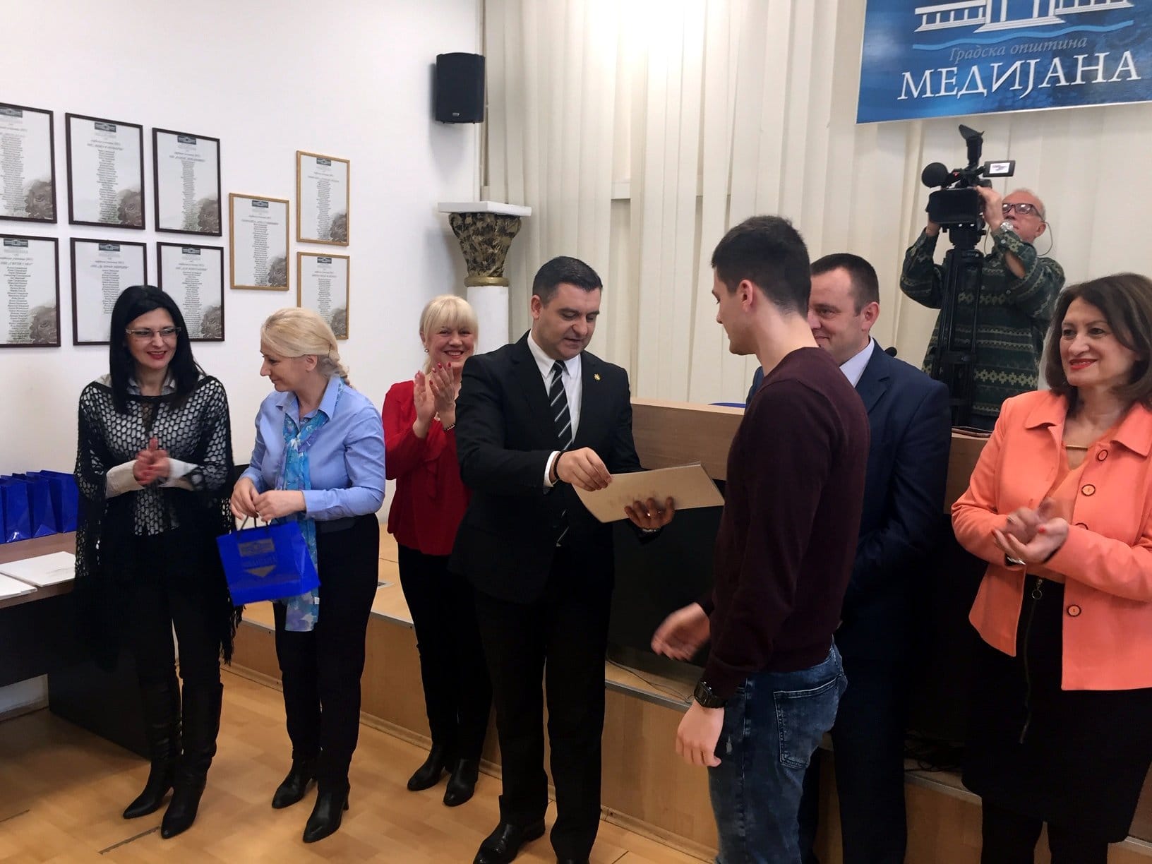 Dodela stipendija foto Opstina Medijana