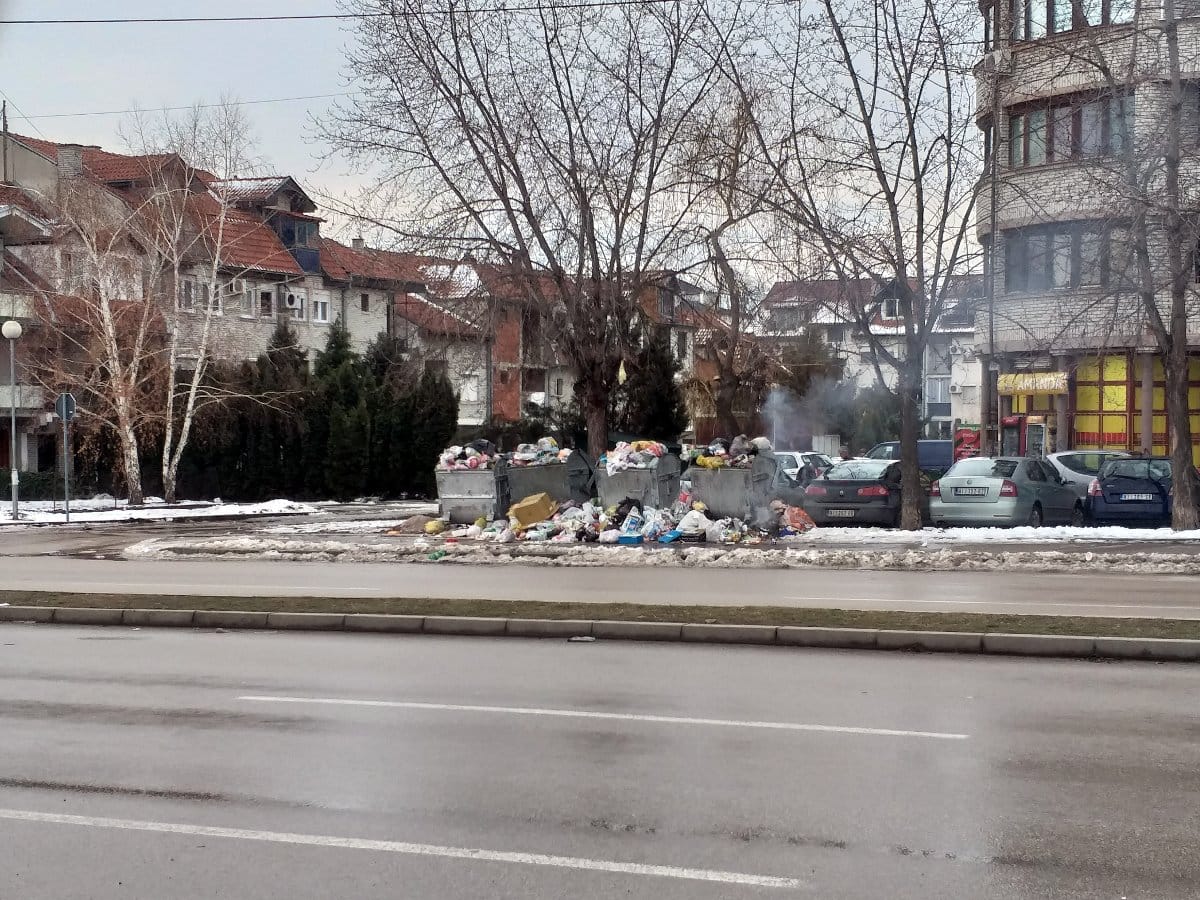 Smece Calije foto citalac