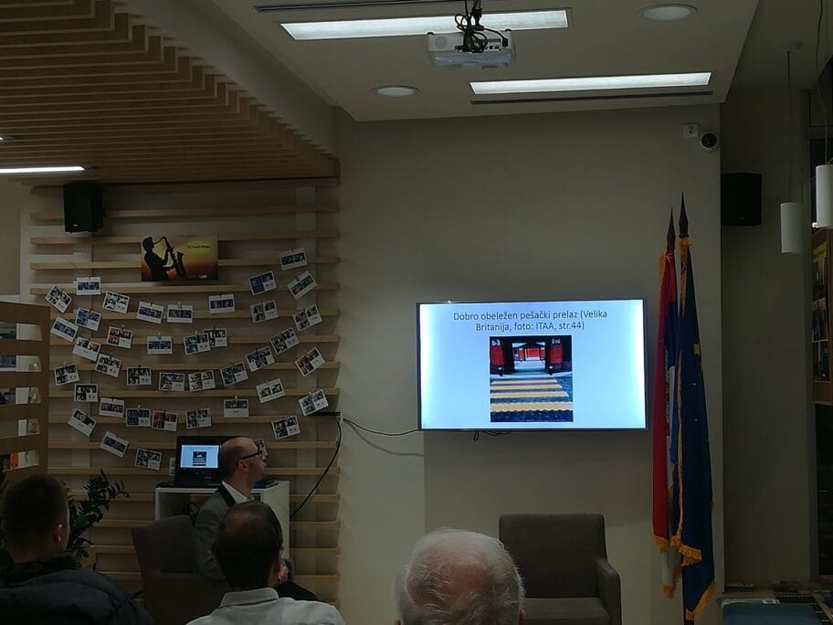 Besplatna radionica o podkastu u četvrtak u Nišu 15 Ivan Novkovc Fili Miric tribina EU info kutak foto Juzne vesti Milica Jovanovic scaled