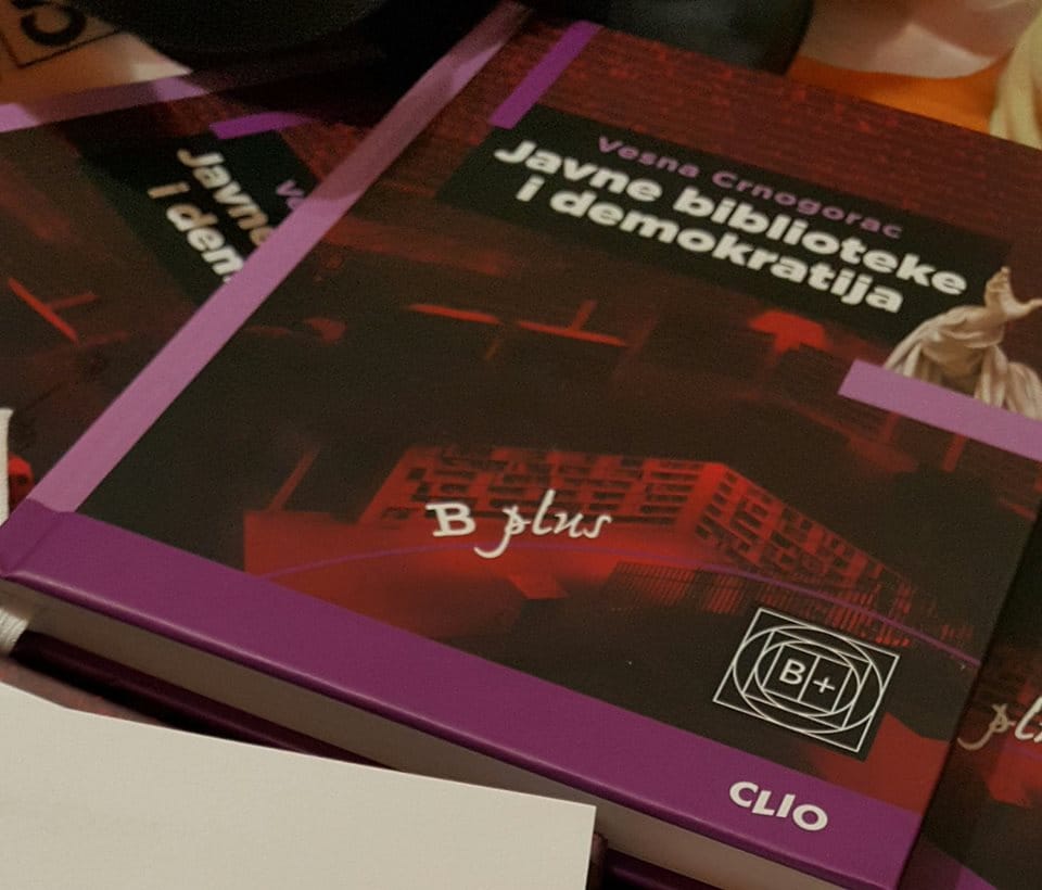 Javne biblioteke i demokratija Vesna Crnogorac