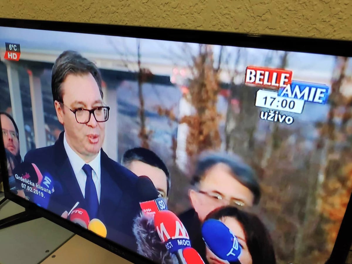 tv-ekran-televizije-vucic2-foto-J.V