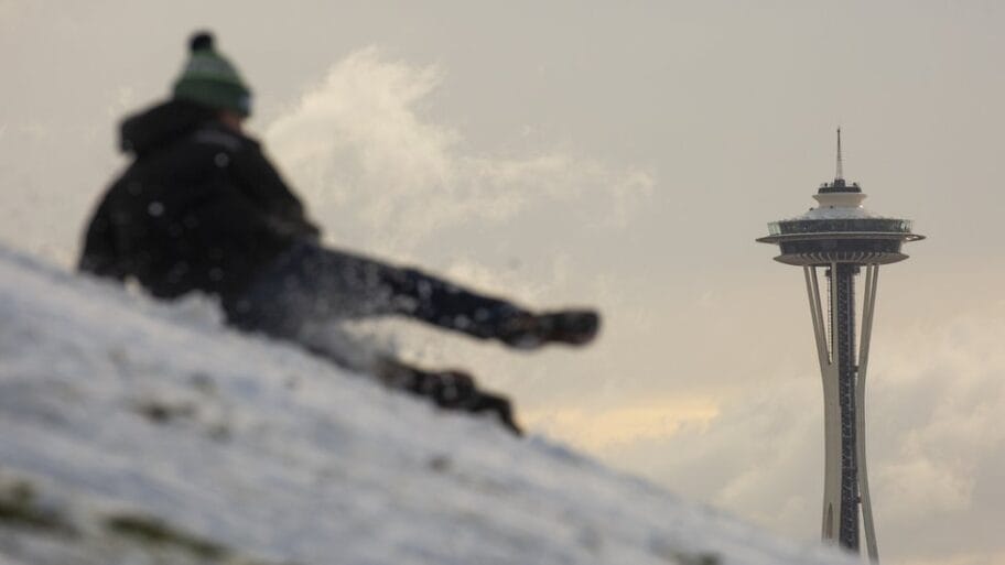 U fotografijama: Sneg iznenadio severozapad SAD, Sijetl blokiran 9 105589313 gettyimages 1096704802