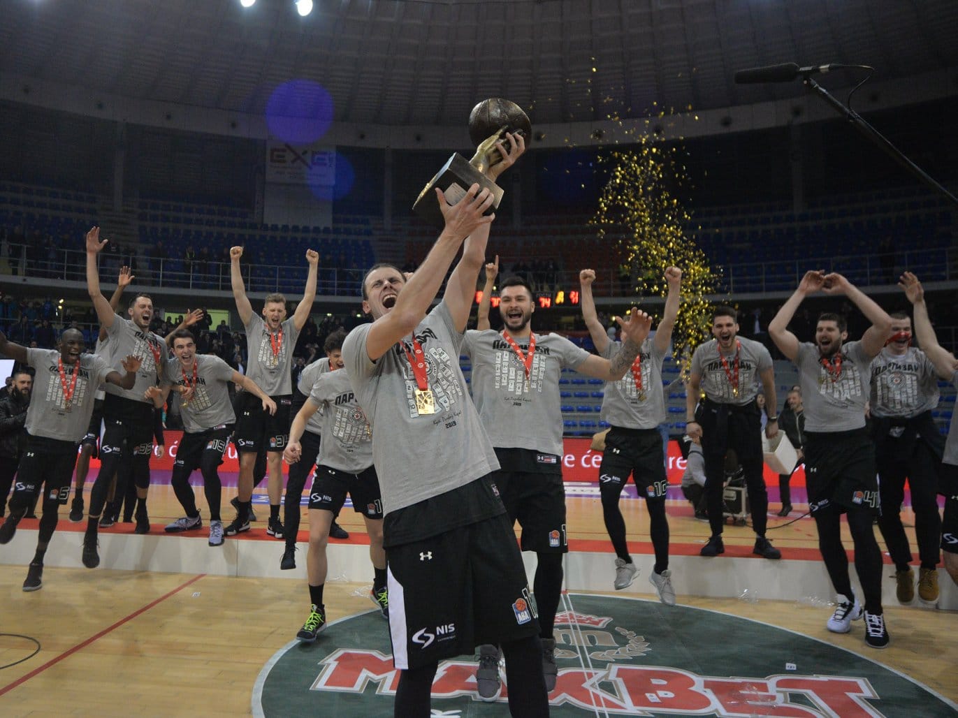 Zuckova levica Partizan slavlje foto Juzne vesti Vanja Keser