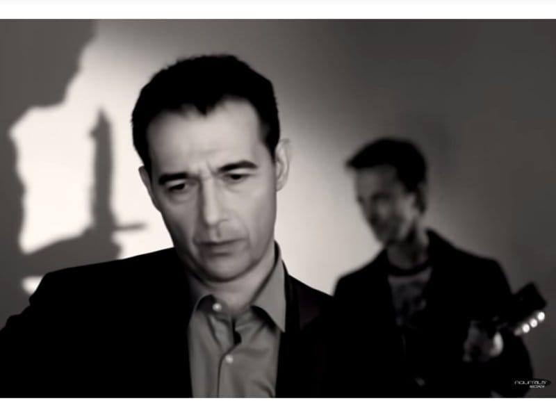 Vlada Divljan foto printskrin Jutjub