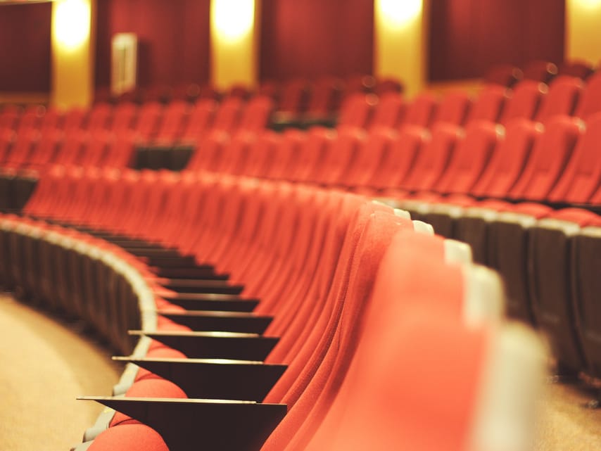 Niš planira da iznajmi prostor za manifestacije, kirija do 200.000 mesečno 20 sedista foto david joyce