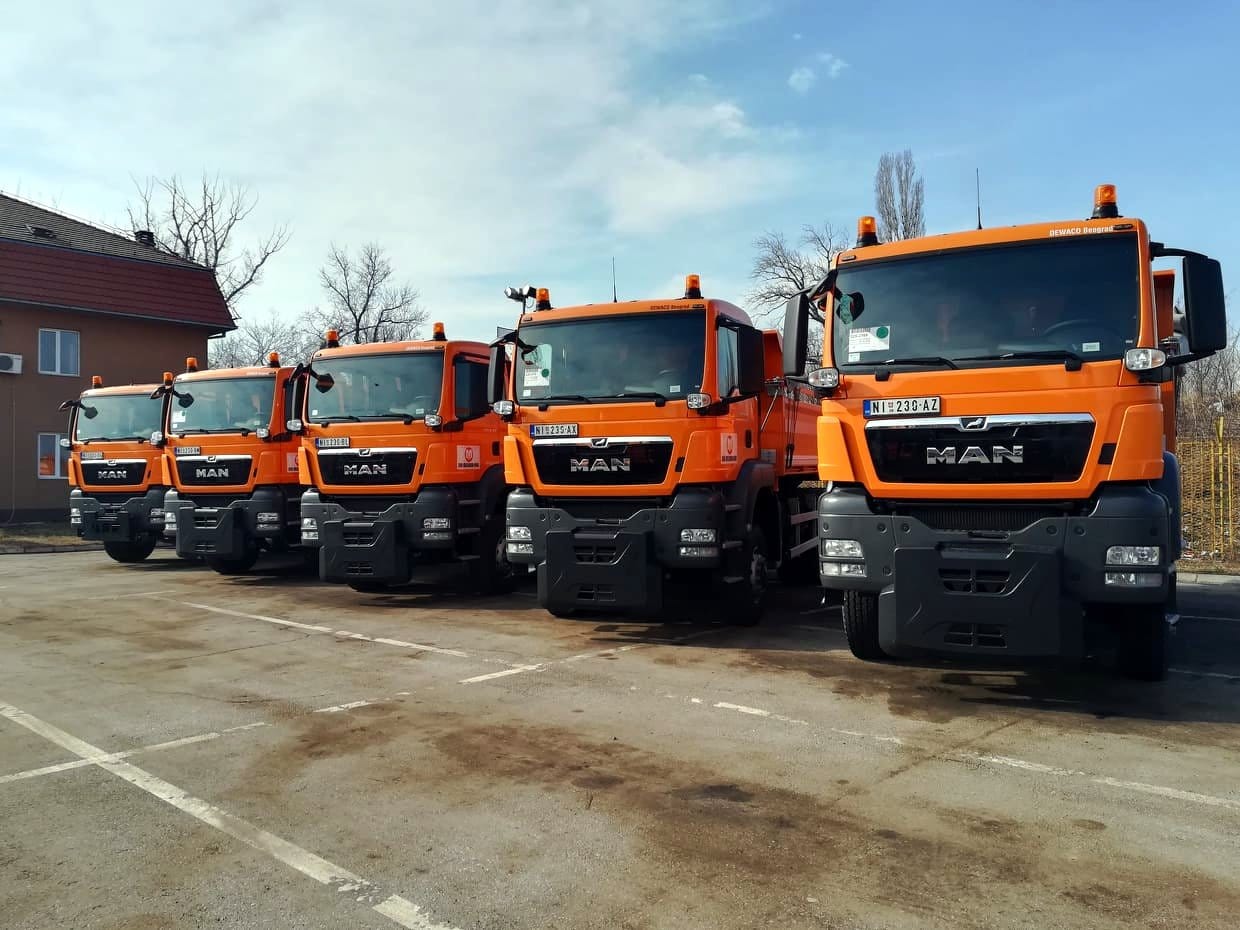 Kamioni-za-Zimsku-sluzbu,-februar-2019;-foto:-JV