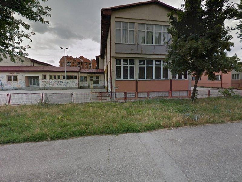 Najavljenim spajanjem možda se ugase niške škole "Vuk Karadžić" i "Dr Zoran Đinđić" 14 800x600 ele Kula